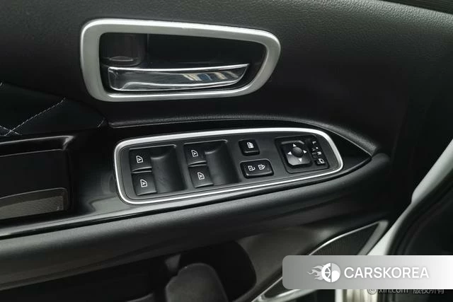 Mitsubishi  Outlander id 4210409 из Китая 13