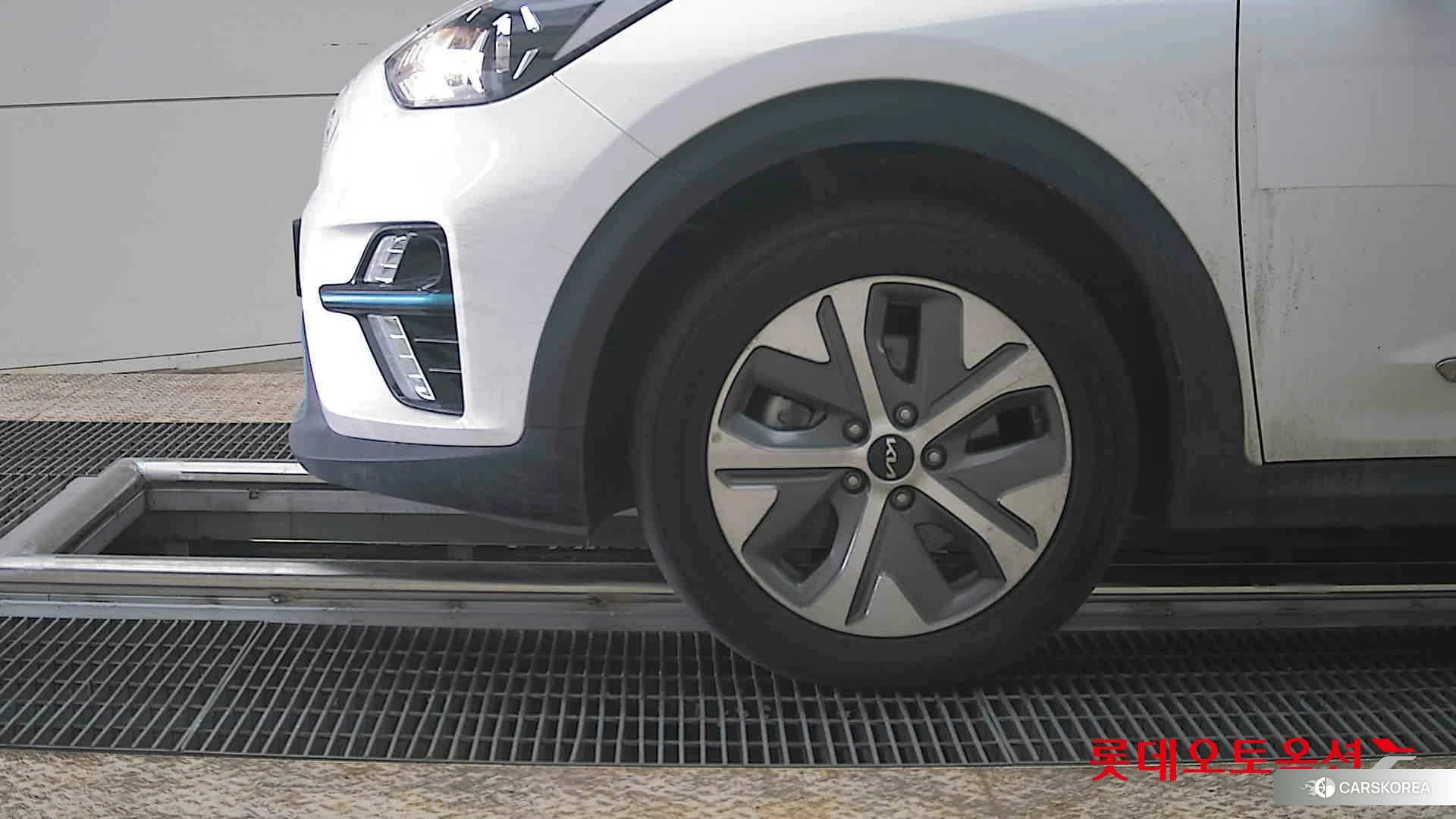 Kia Niro EV id 3888421 из Кореи 13