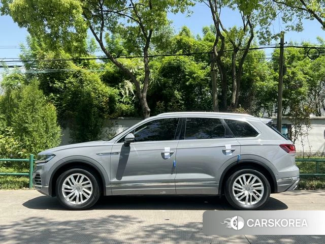 Volkswagen Touareg id 4211570 из Китая 13