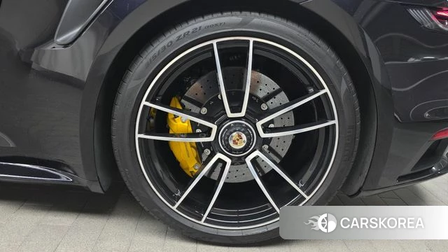 Porsche 911(992) id 4641822 из Кореи 13
