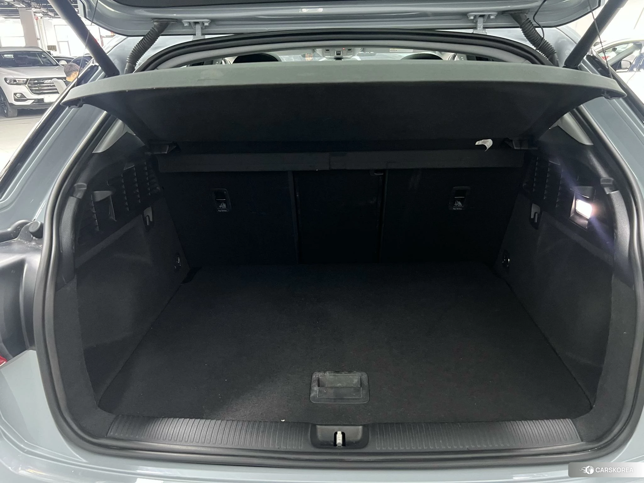Audi Q2L id 4498797 из Китая 13
