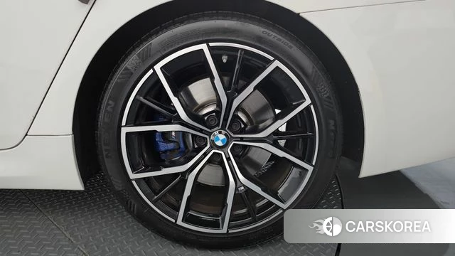 BMW 5 Series (G30) id 4186588 из Кореи 13