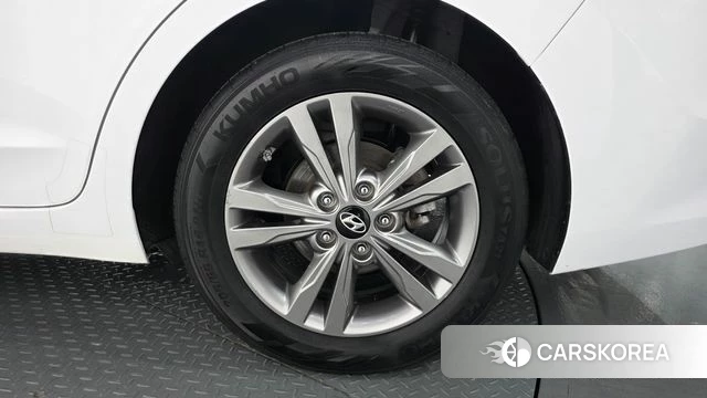 Hyundai Avante AD id 4378105 из Кореи 13