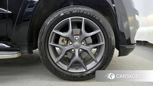 Jeep Grand Cherokee id 4225460 из Кореи 13