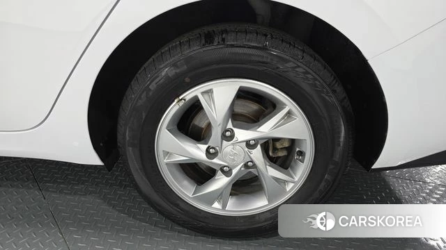 Hyundai Avante (CN7) id 4355921 из Кореи 13