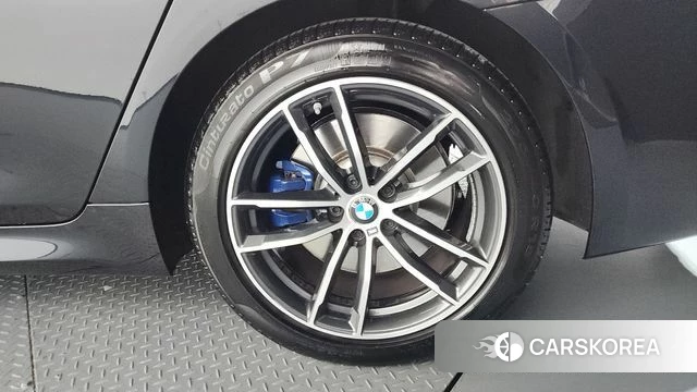 BMW 5 Series (G30) id 4443342 из Кореи 13
