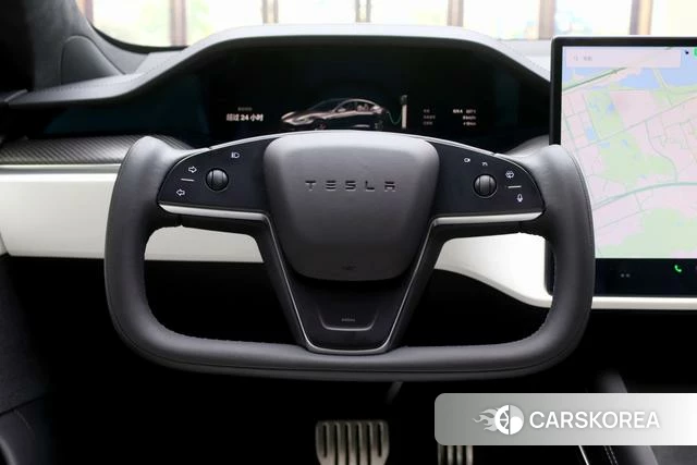 Tesla Model S id 3907836 из Китая 12