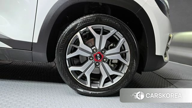 Kia Seltos id 4224796 из Кореи 13