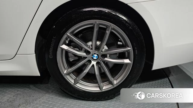 BMW 5 Series (G30) id 4708592 из Кореи 13
