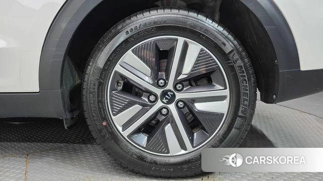 Kia The New Niro id 4294000 из Кореи 13