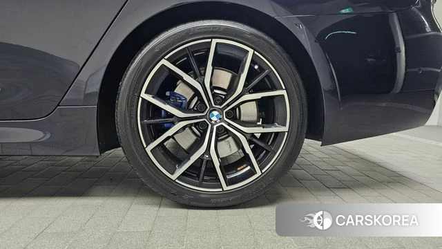 BMW 5 Series (G30) id 4528479 из Кореи 13