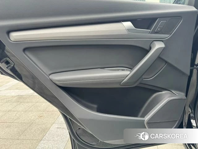 Audi Q5L id 4272704 из Китая 13