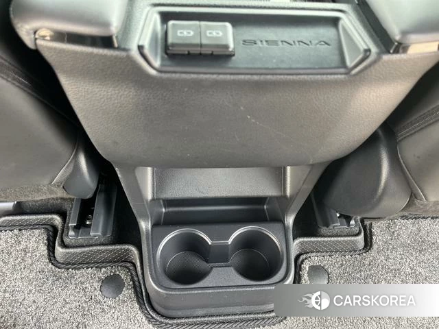Toyota Saina id 4274469 из Китая 13