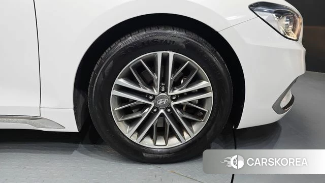 Hyundai Grandeur IG id 4225422 из Кореи 13