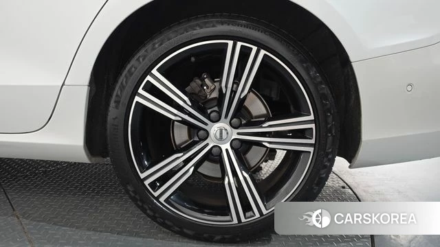 Volvo S60 3rd generation id 4561850 из Кореи 13