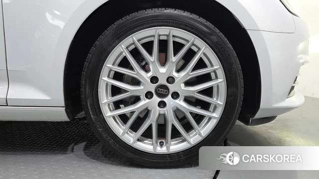 Audi A4 (B9) id 4672680 из Кореи 13