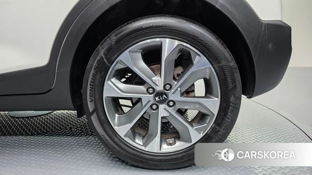 Kia Stonic id 4615444 из Кореи 13