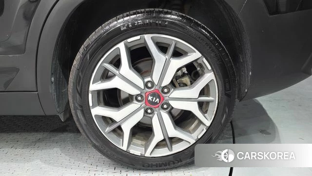 Kia Seltos id 4759707 из Кореи 13
