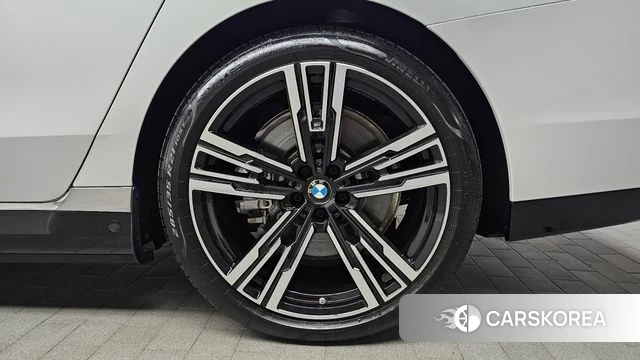 BMW i7 (G70) id 4655510 из Кореи 13