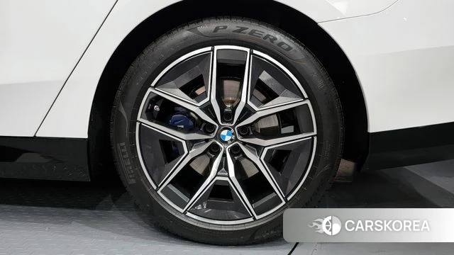 BMW 5 Series (G60) id 4381199 из Кореи 13