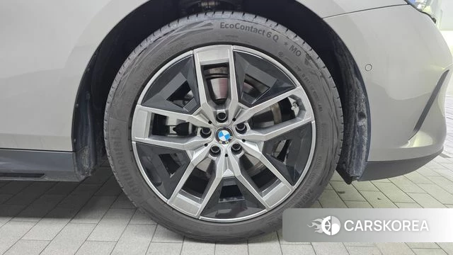 BMW 5 Series (G60) id 4578595 из Кореи 13