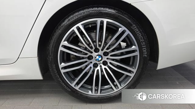 BMW 5 Series (G30) id 4872798 из Кореи 13