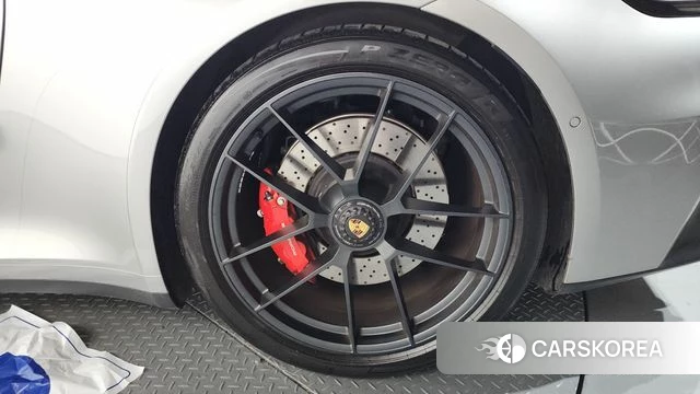 Porsche 911(992) id 4321601 из Кореи 13