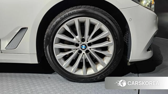 BMW 5 Series (G30) id 4551437 из Кореи 13