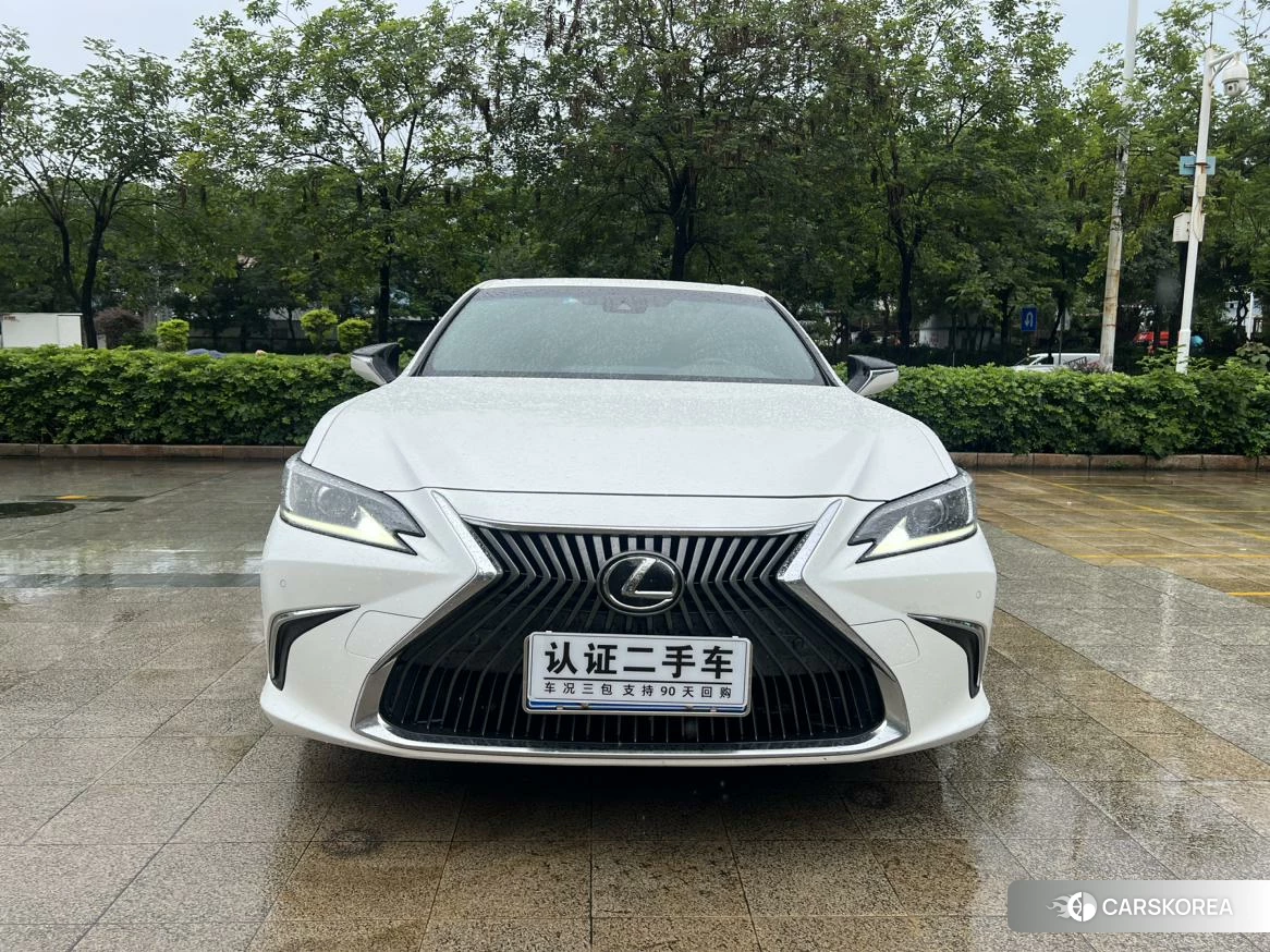 Lexus ES id 4486505 из Китая 13