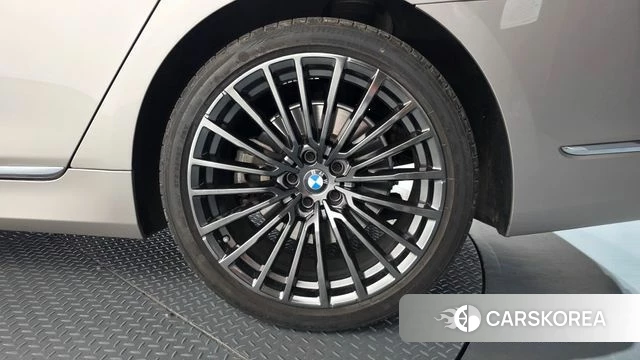 BMW 7 Series (G11) id 4284142 из Кореи 13