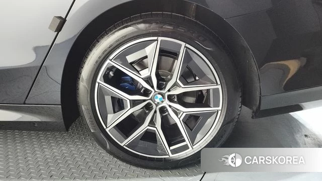 BMW 5 Series (G60) id 4381326 из Кореи 13