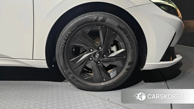 Hyundai Avante Hybrid (CN7) id 4591971 из Кореи 13