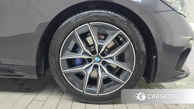 BMW 5 Series (G60) id 4579203 из Кореи 13