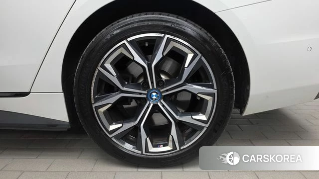 BMW i4 id 4687687 из Кореи 13