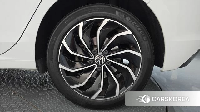 Volkswagen Golf 8th Generation id 4871356 из Кореи 13