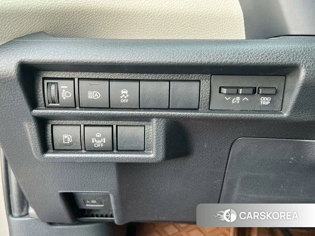 Toyota Saina id 4278822 из Китая 13