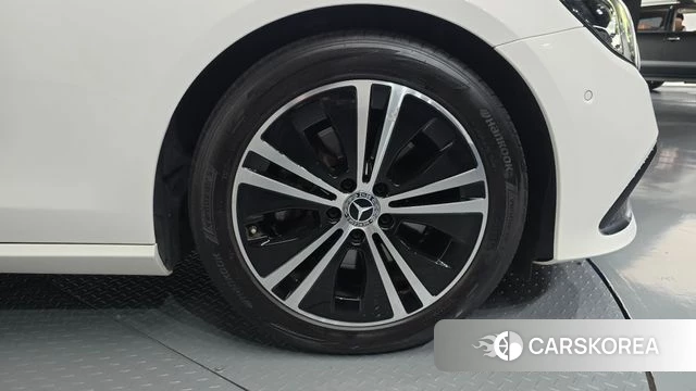 Mercedes-Benz E-Class W213 id 4849129 из Кореи 13
