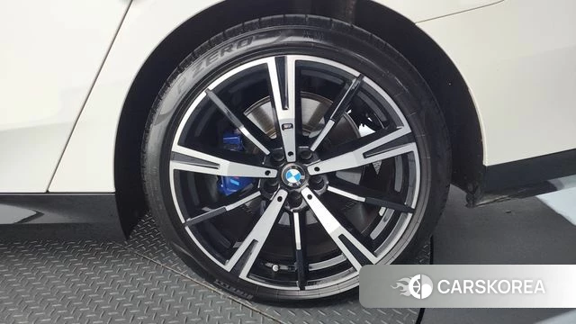 BMW 5 Series (G60) id 4645155 из Кореи 13