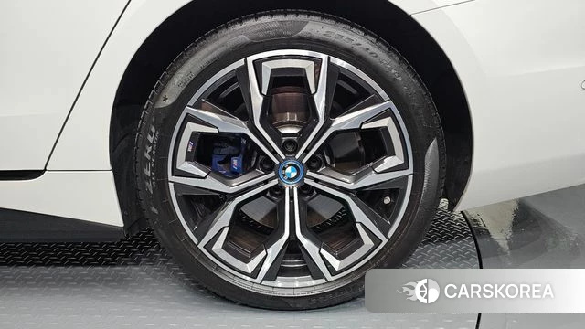 BMW i4 id 4687474 из Кореи 13