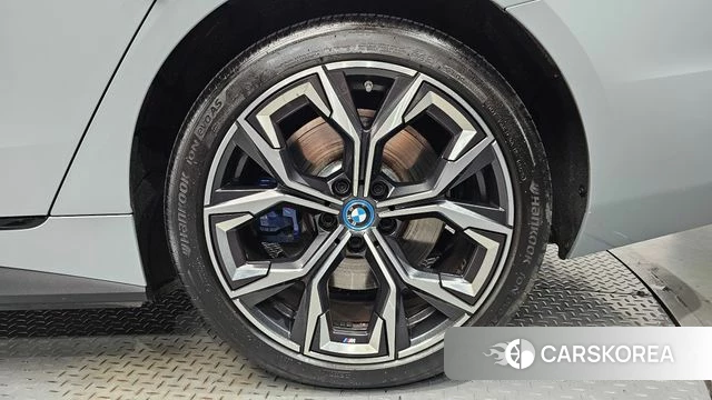 BMW i4 id 4463425 из Кореи 13