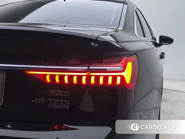 Audi A6L id 3920487 из Китая 13