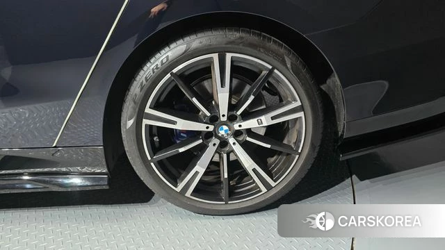 BMW 5 Series (G60) id 4523525 из Кореи 13