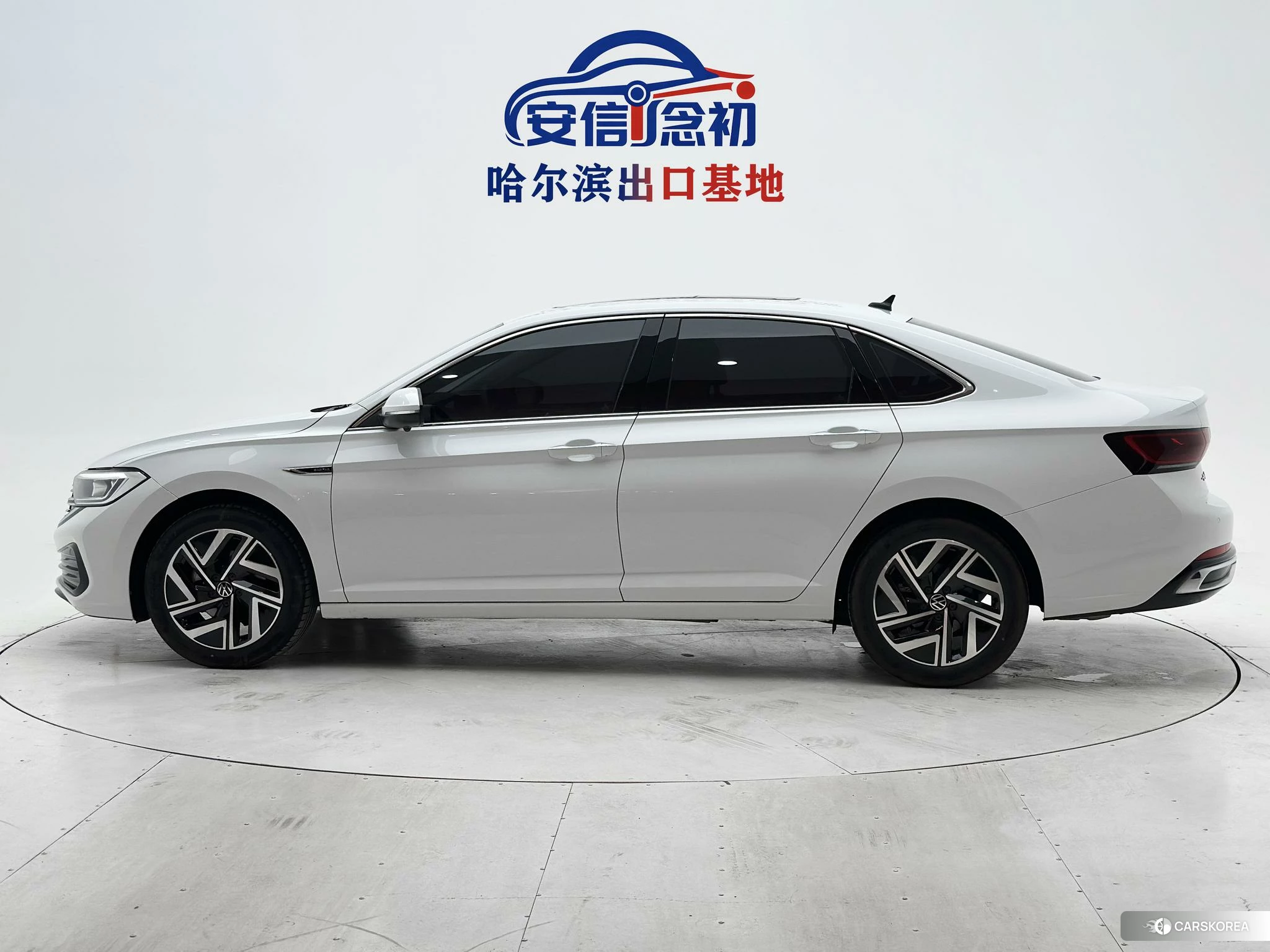 Volkswagen Sagitar id 4514874 из Китая 13