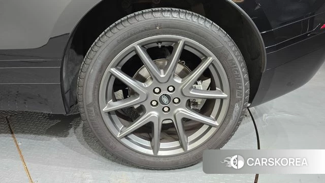 Land Rover Range Rover Velar id 4591344 из Кореи 13