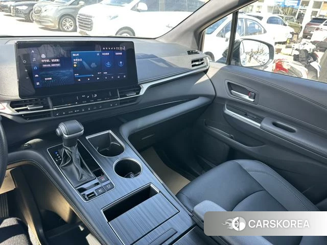 Toyota Saina id 4235045 из Китая 13