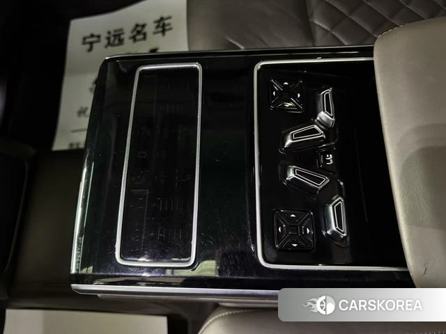 Audi A8 id 4260785 из Китая 13