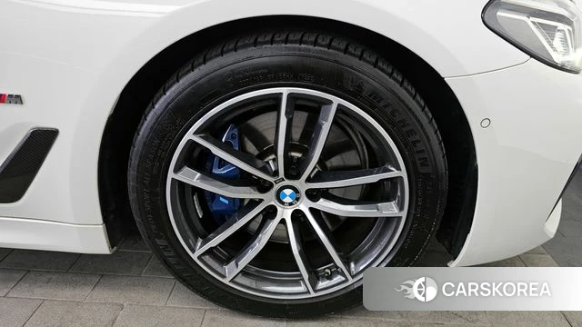 BMW 5 Series (G30) id 4284165 из Кореи 13