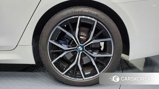 BMW 5 Series (G30) id 4657100 из Кореи 13