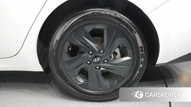 Hyundai Avante Hybrid (CN7) id 4470047 из Кореи 13