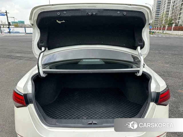 Nissan Xuan Yi id 4273315 из Китая 13